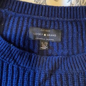 Lucky brand navy sweater w/white hearts XL